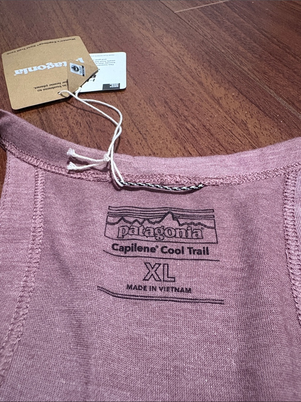 Patagonia Women’s Capilene Cool Trail Tank in size XL NWT - Picture 6 of 10
